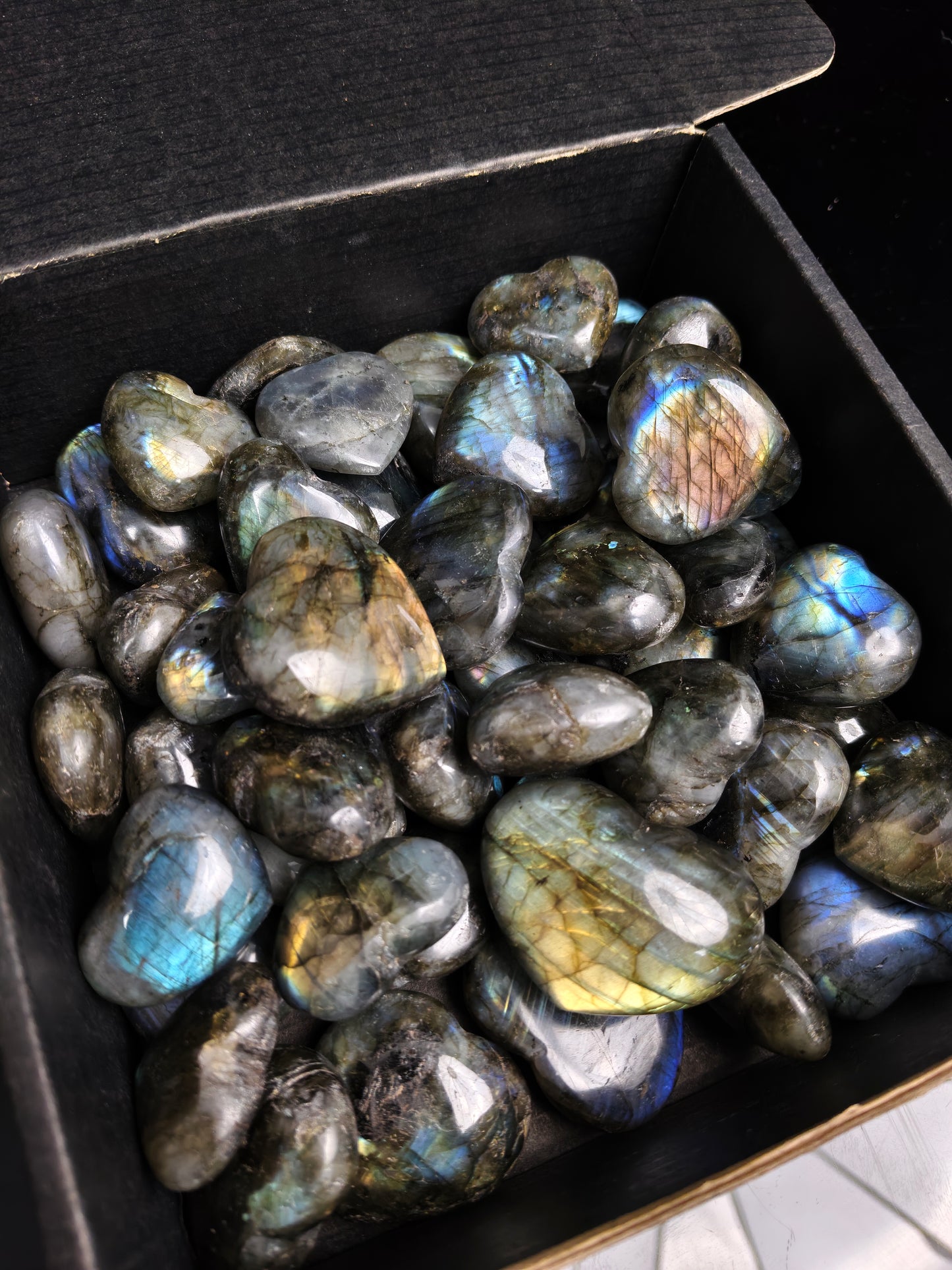 4cm Labradorite Heart – Iridescent Glow, Eases Anxiety & Lifts Moods. Sparks Hope, Cute Self-Care Decor for Good Vibes