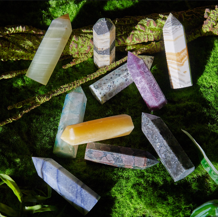 【A2】10pcs in set crystal medium size tower set,quartz ore jasper calcite  random 10 different materials